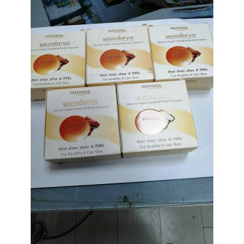 Patanjali Saundarya Sandal Body Cleanser 300g