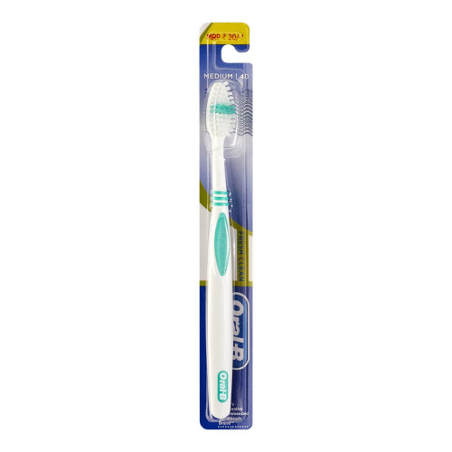 Oral-B Fresh Clean Toothbrush Medium